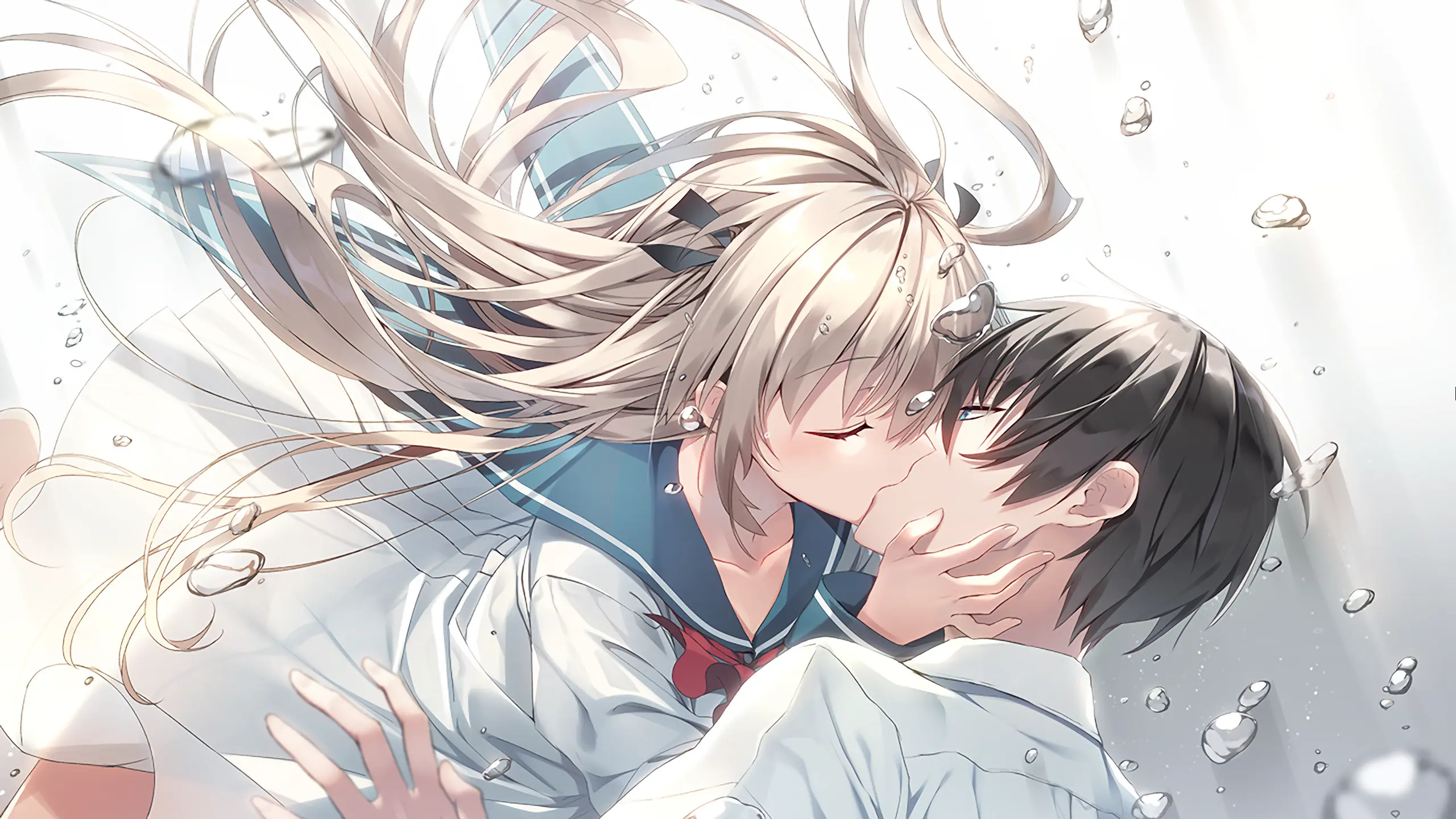 水中，亚托莉吻向夏生